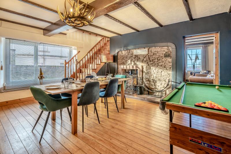 Croft Cottage dining and games room